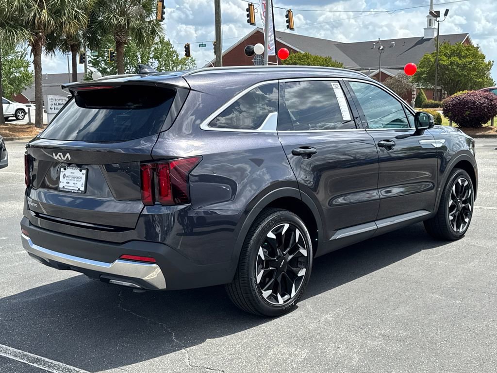 Used 2025 Kia Sorento EX image 3