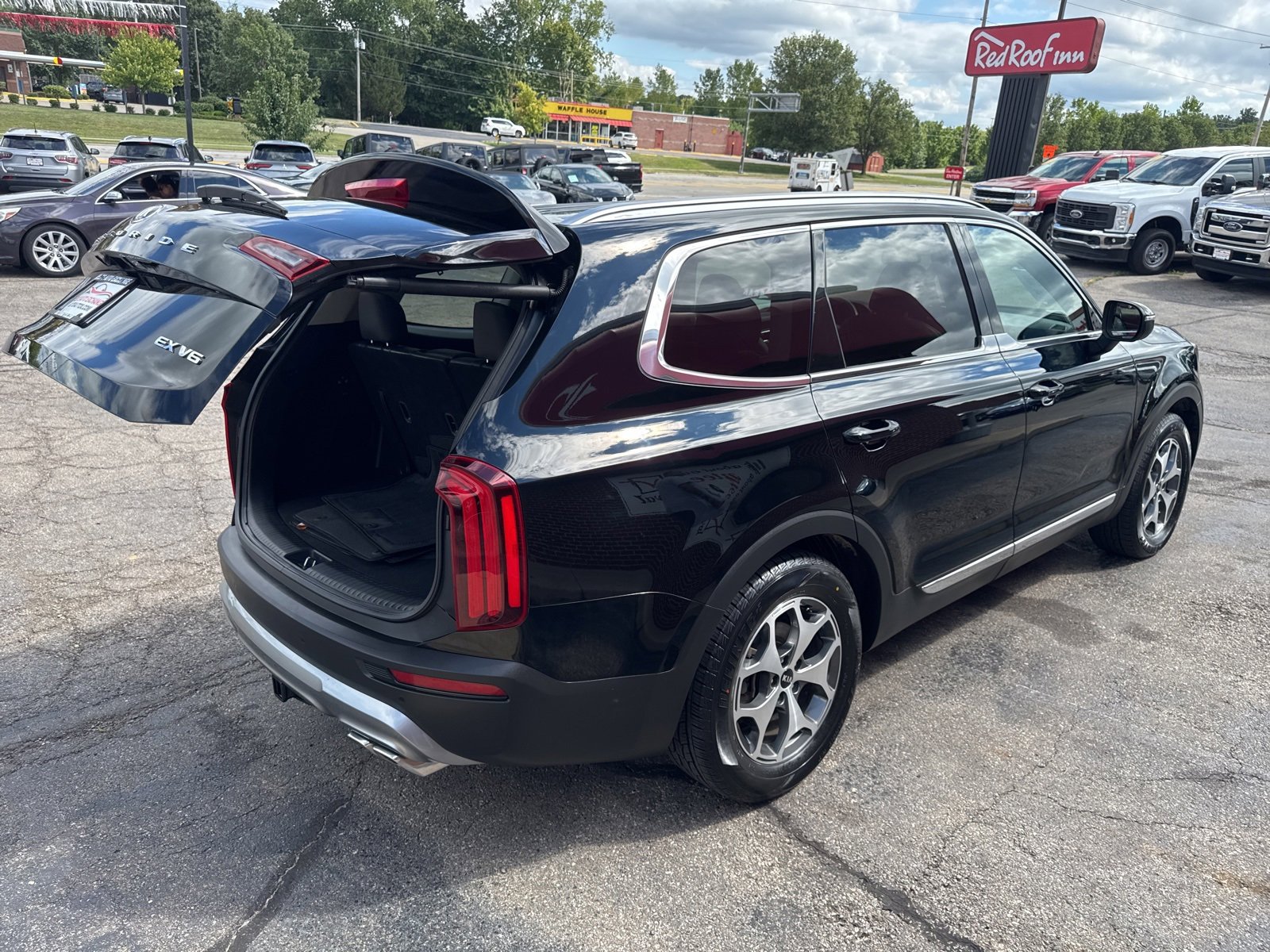 Used 2020 Kia Telluride EX w/ Towing Package image 9