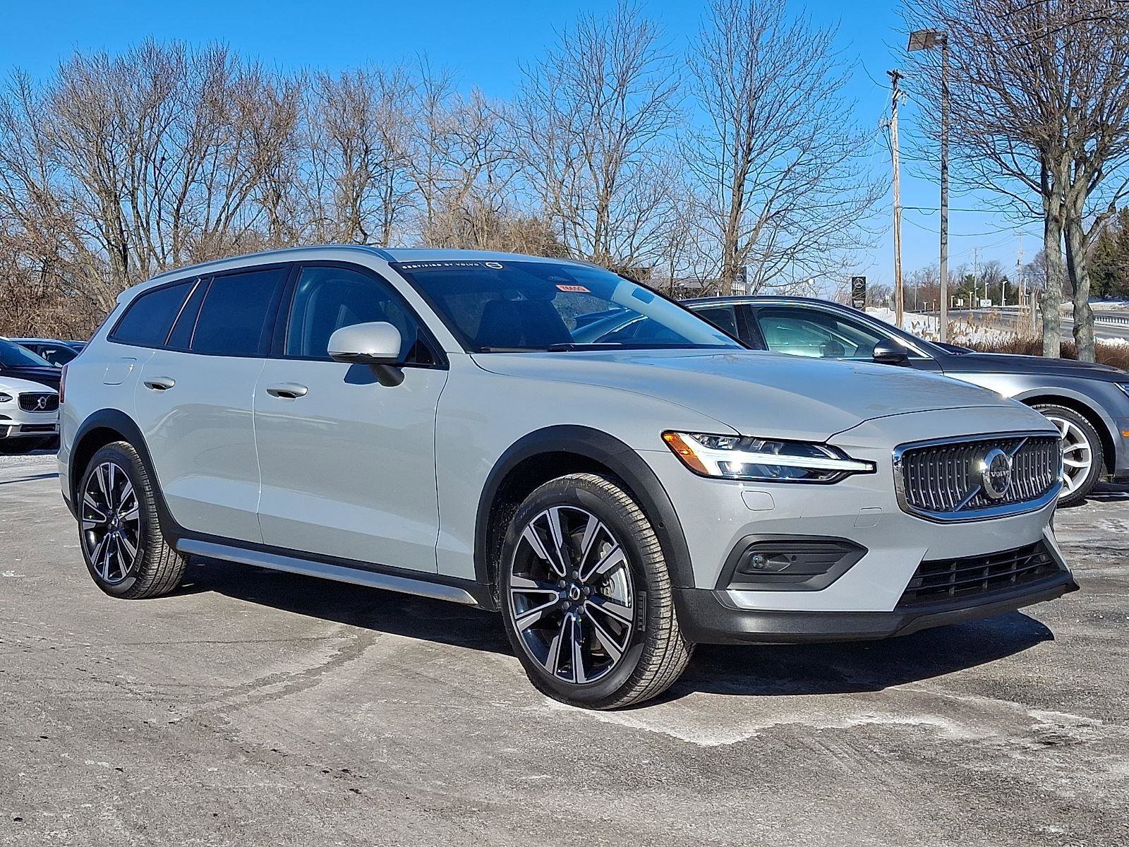 Certified 2025 Volvo V60 B5 Cross Country Ultra