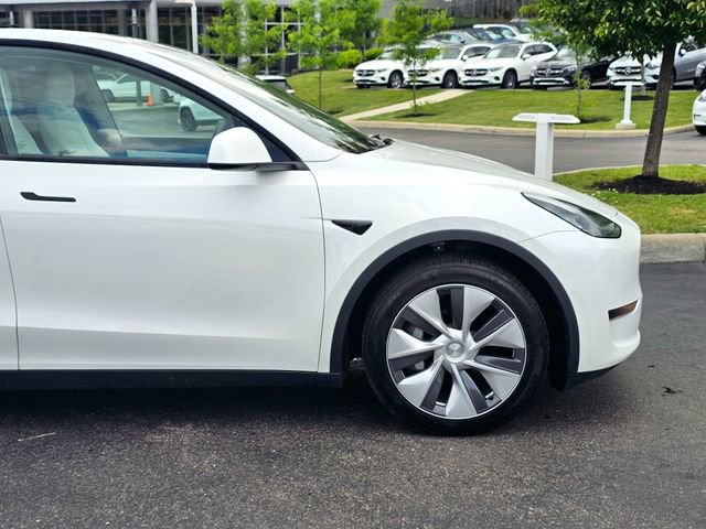 Used 2022 Tesla Model Y Long Range AWD/4WD image 6