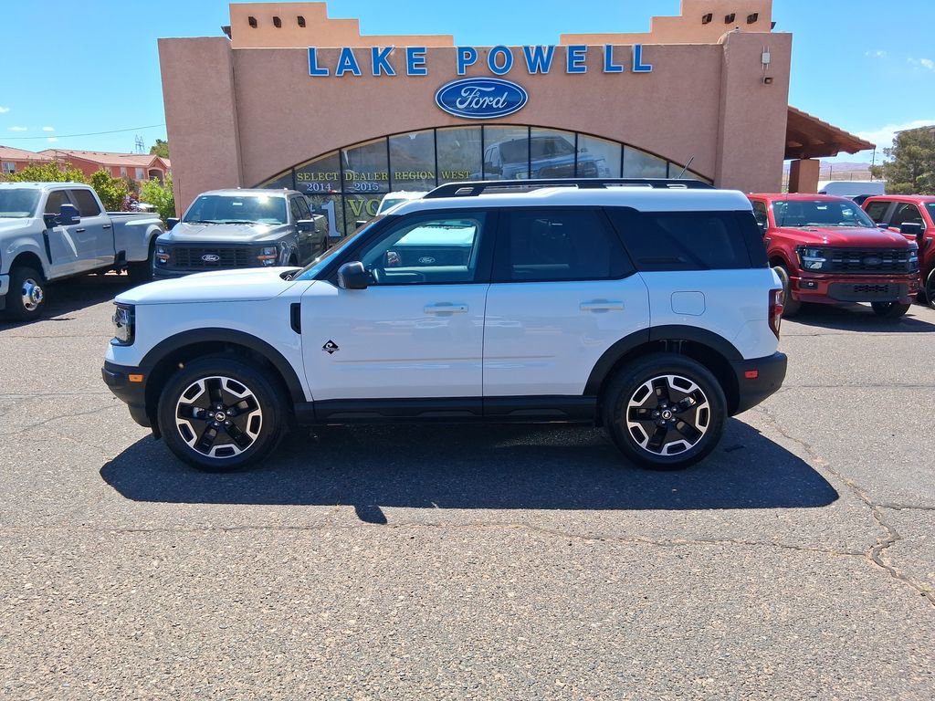 Used 2023 Ford Bronco Sport Outer Banks image 2