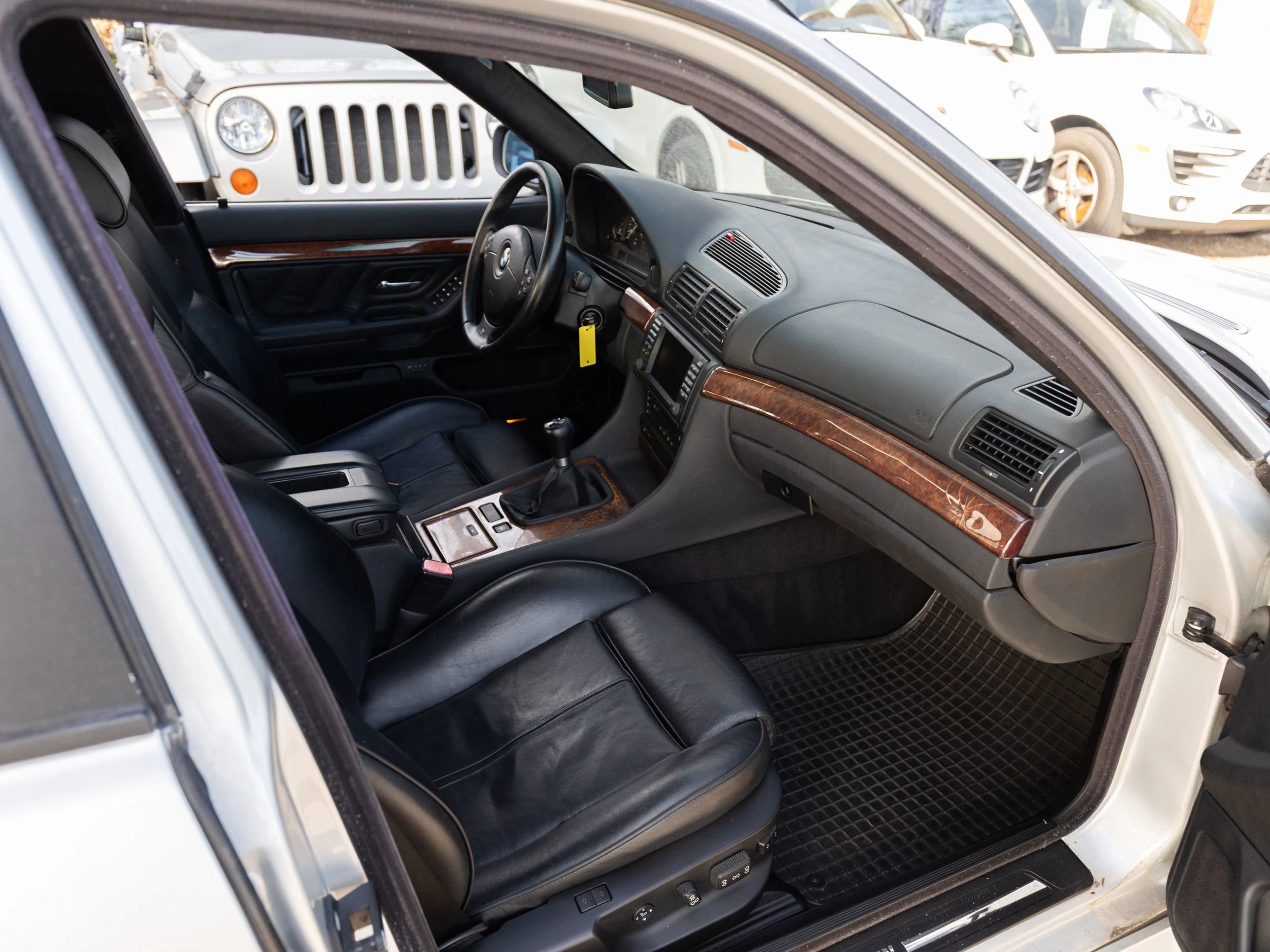 Used 2001 BMW 740i image 19