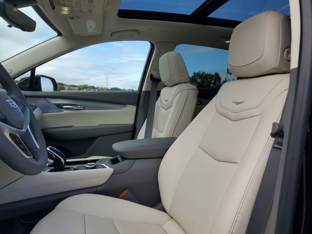 New 2025 Cadillac XT5 Premium Luxury w/ Technology Package image 21