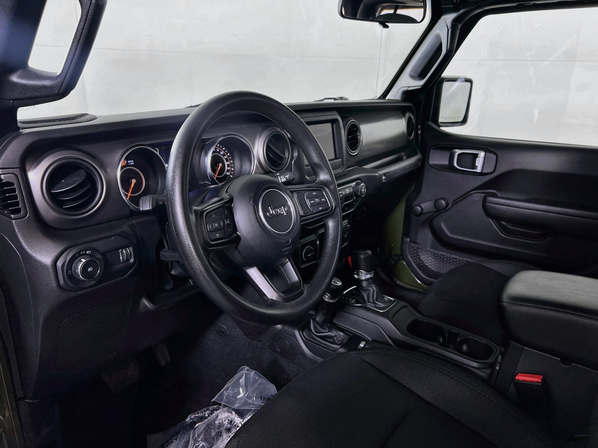 Used 2023 Jeep Wrangler Sport AWD/4WD image 9