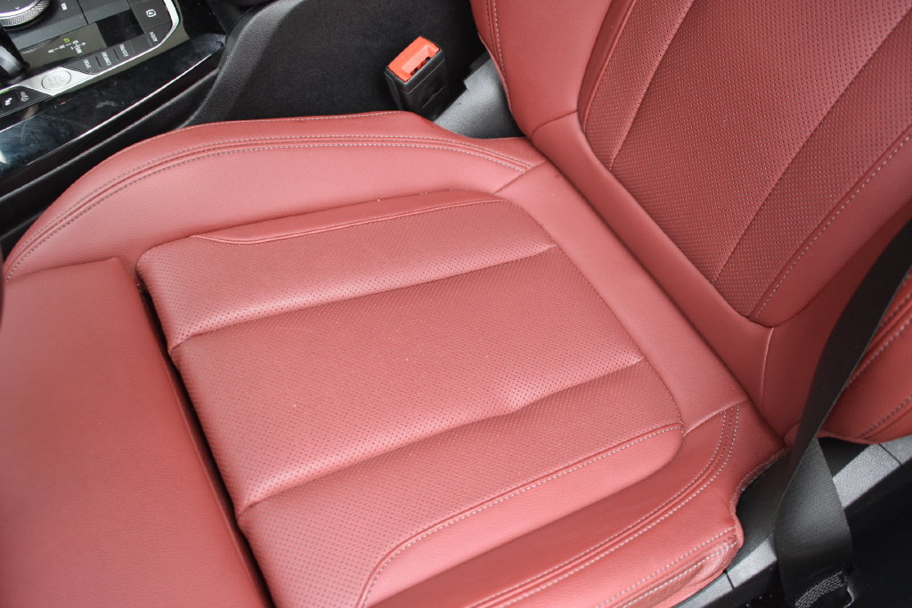 Used 2024 BMW X3 sDrive30i w/ M Sport Package RWD image 10