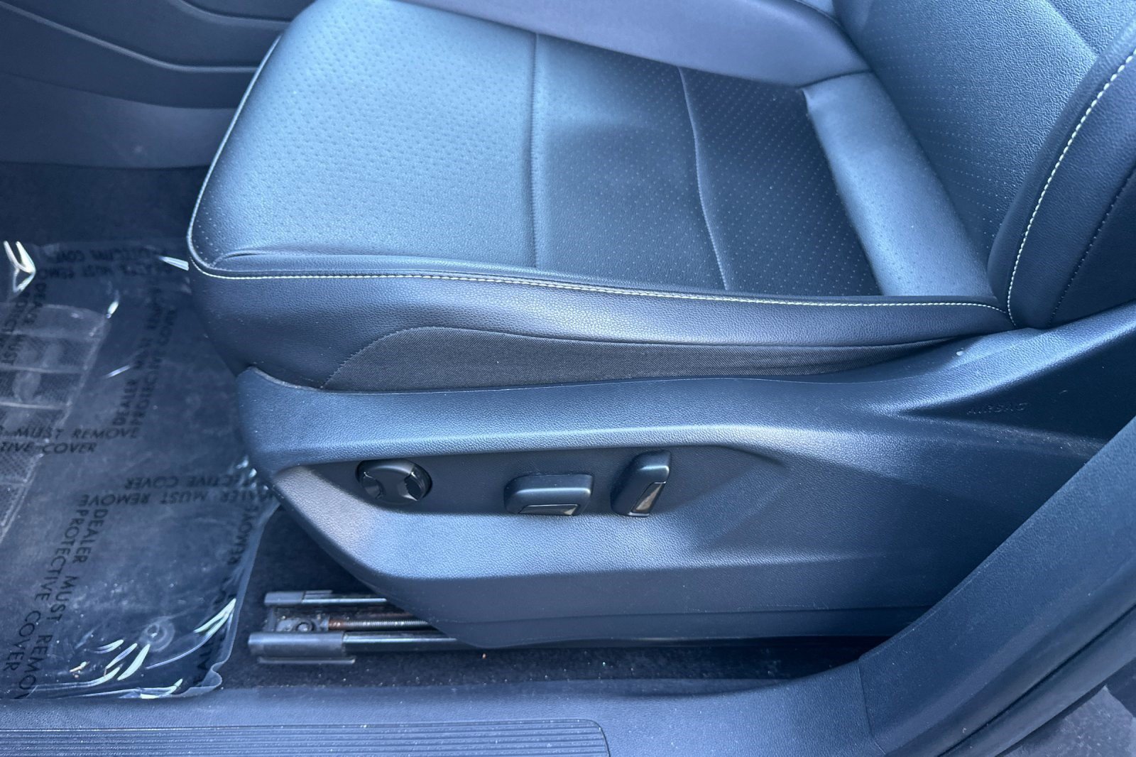 Used 2021 Volkswagen Tiguan SE AWD/4WD image 15