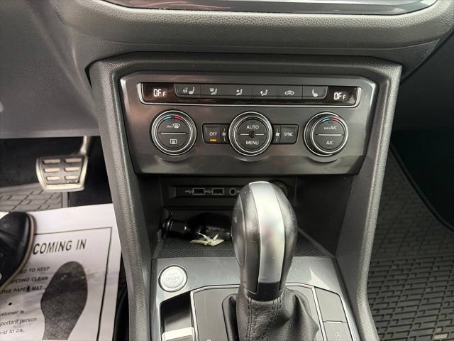 Used 2020 Volkswagen Tiguan SEL Premium R-Line AWD/4WD image 26