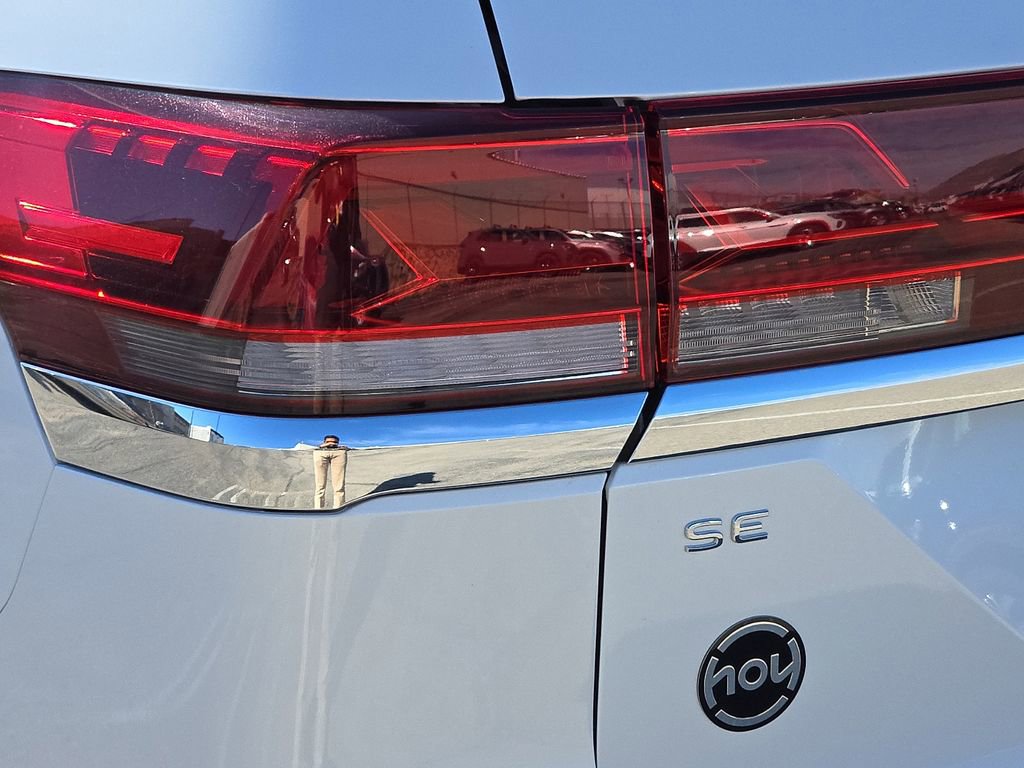 New 2026 Volkswagen Atlas SE image 9