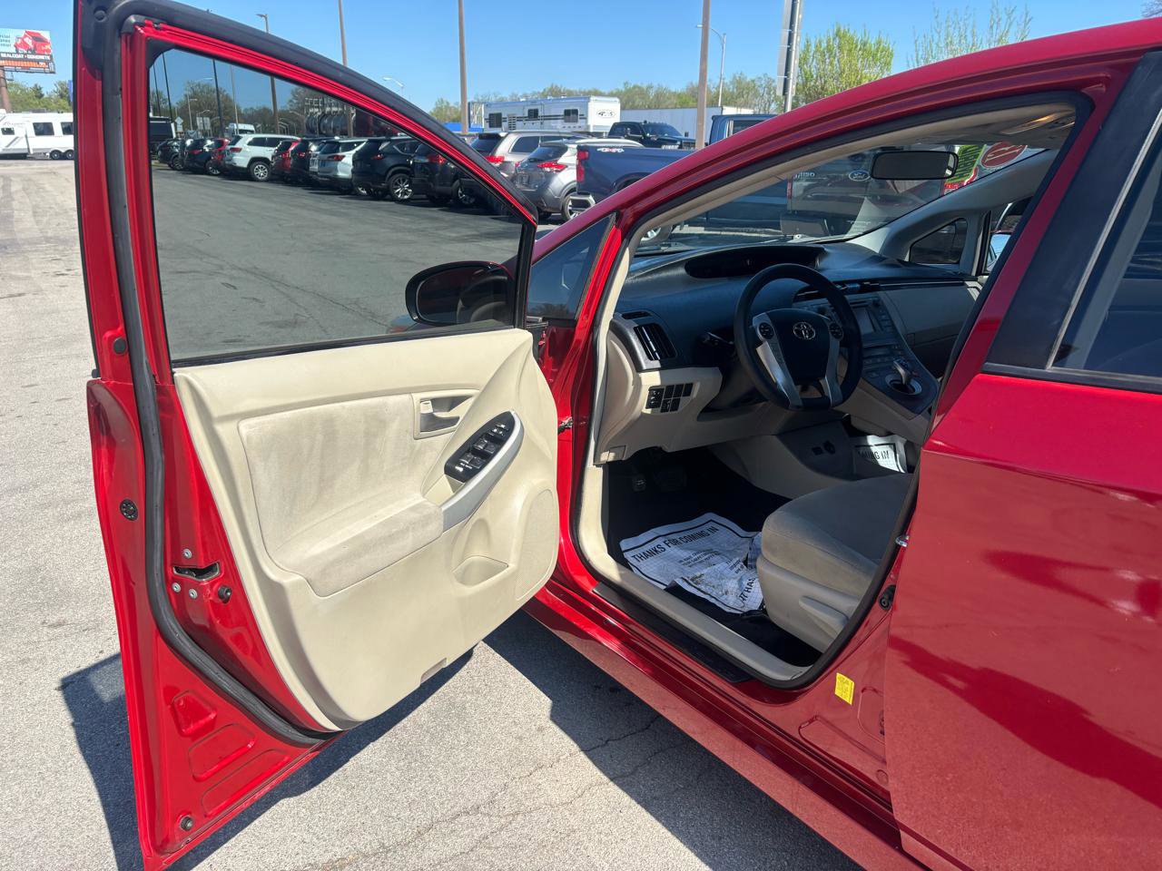 Used 2013 Toyota Prius Two image 15