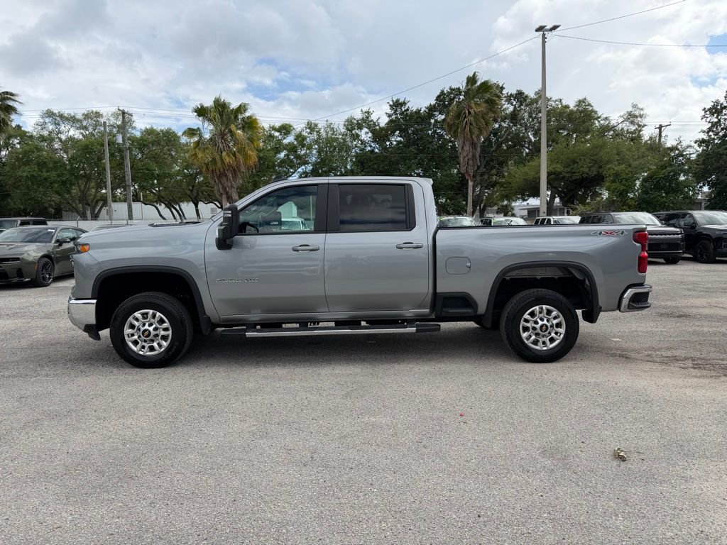 Used 2025 Chevrolet Silverado 2500 LT w/ Convenience Package image 3