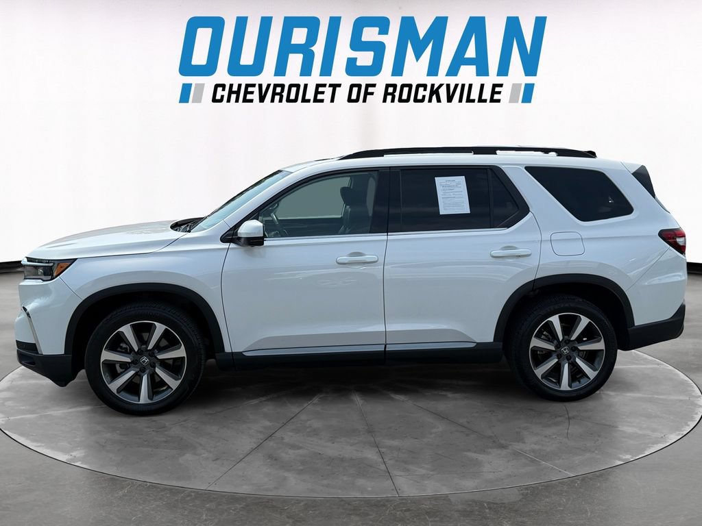 Used 2025 Honda Pilot Elite image 3
