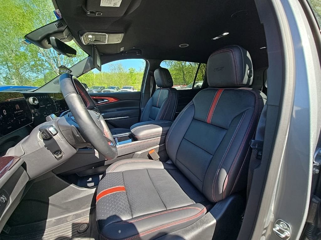 Used 2026 Chevrolet Traverse RS w/ LPO, Floor Liner Package image 16