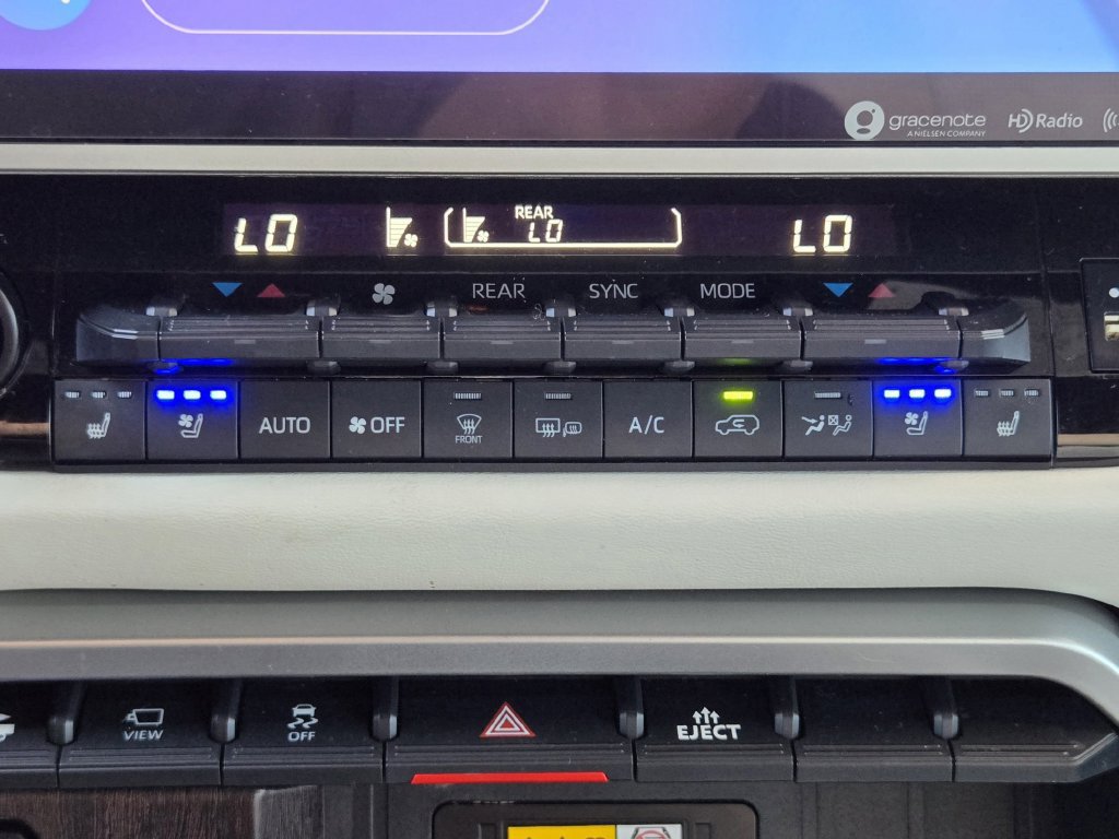 Used 2024 Toyota Sequoia Capstone AWD/4WD image 19