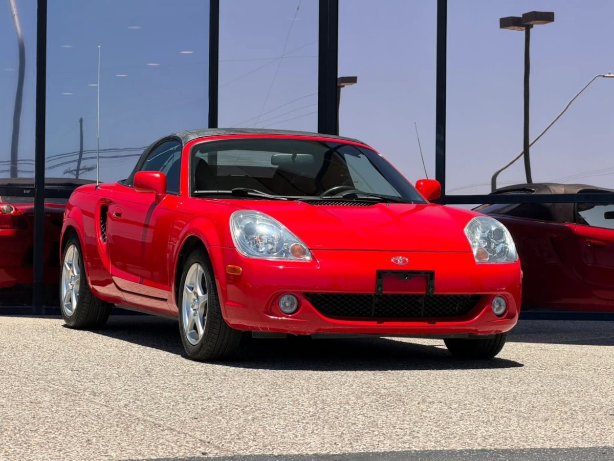 Used 2003 Toyota MR2 RWD image 22