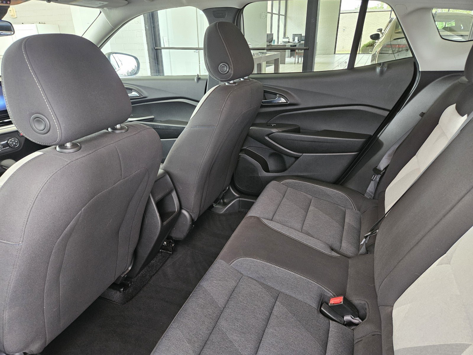 Used 2024 Chevrolet Trax LS FWD image 8