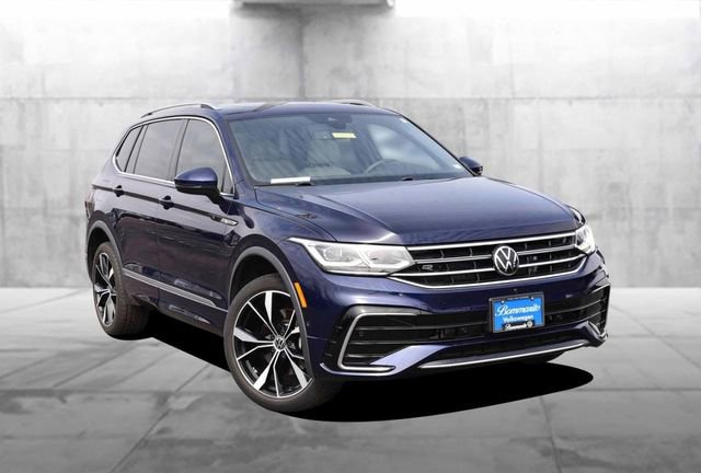 Used 2023 Volkswagen Tiguan SEL R-Line image 2