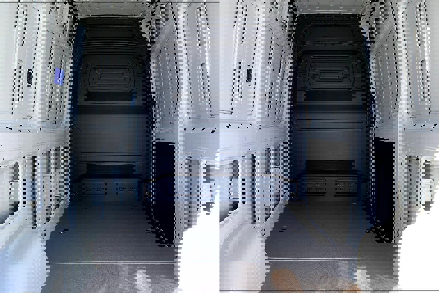 Used 2025 Mercedes-Benz Sprinter 2500 image 24