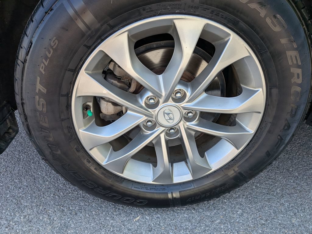 Used 2019 Hyundai Santa Fe SE AWD/4WD image 41