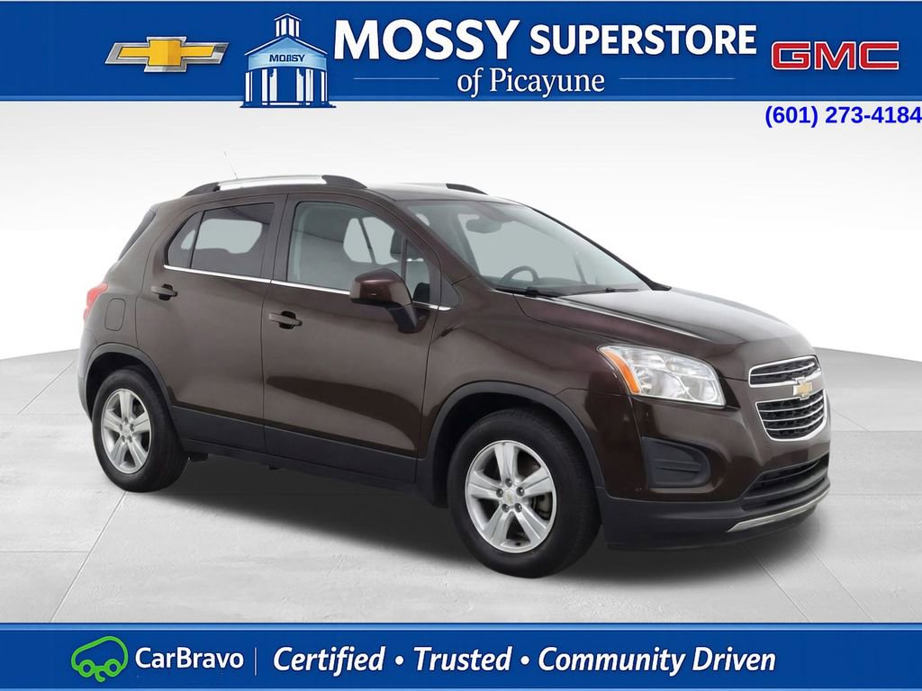 Used 2015 Chevrolet Trax LT w/ LT Sun and Sound Package image 2