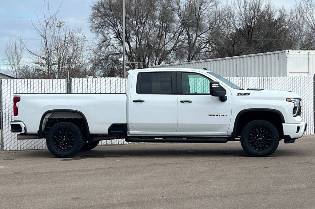 Used 2024 Chevrolet Silverado 3500 LT w/ Z71 Sport Edition image 3