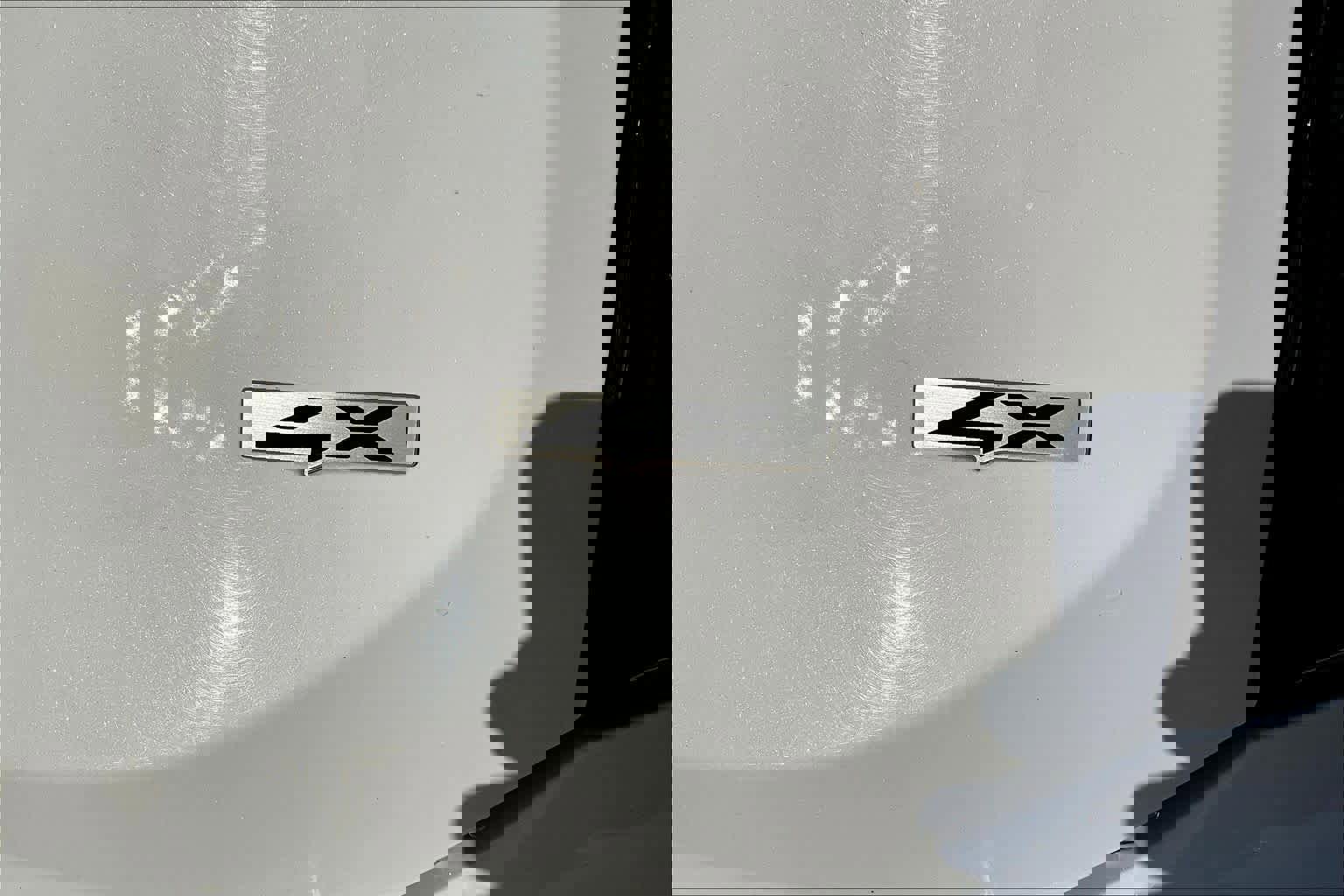 Used 2024 Kia Telluride EX w/ EX Captain's Chair Package image 10