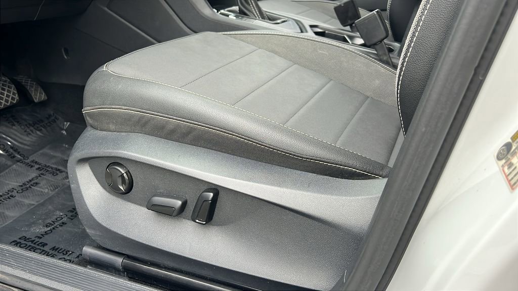 Used 2024 Volkswagen Taos SE image 18