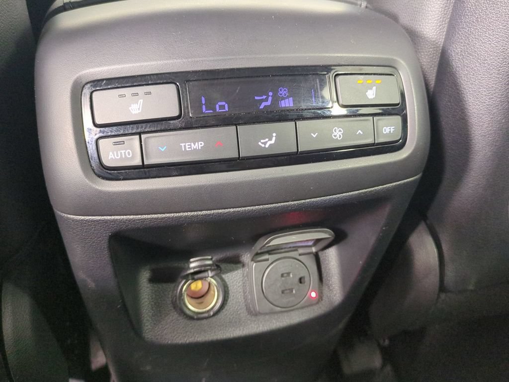 Used 2022 Hyundai Palisade SEL w/ 8P Bench Seat Package FWD image 18