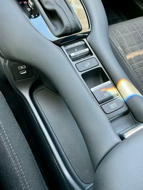 Certified 2025 Honda HR-V LX image 17