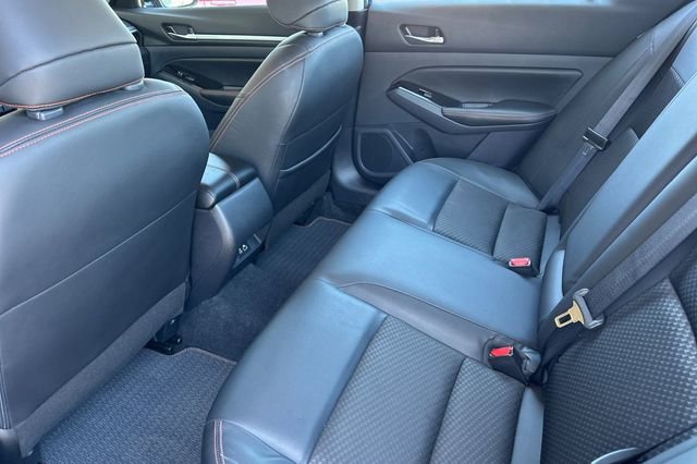Used 2025 Nissan Altima 2.5 SR FWD image 16
