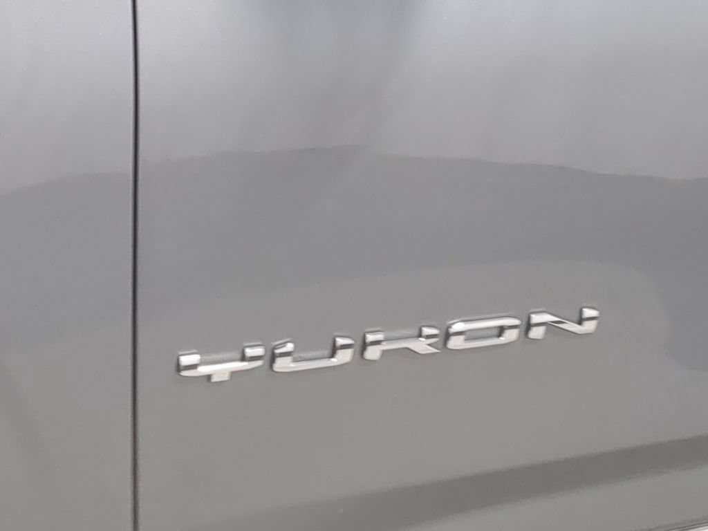 Used 2023 GMC Yukon XL SLT w/ SLT Premium Package AWD/4WD image 16