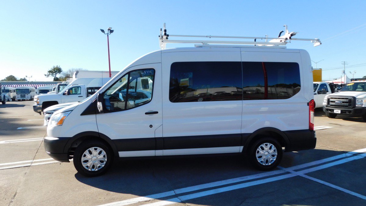 Used 2018 Ford Transit 150 XLT RWD image 4