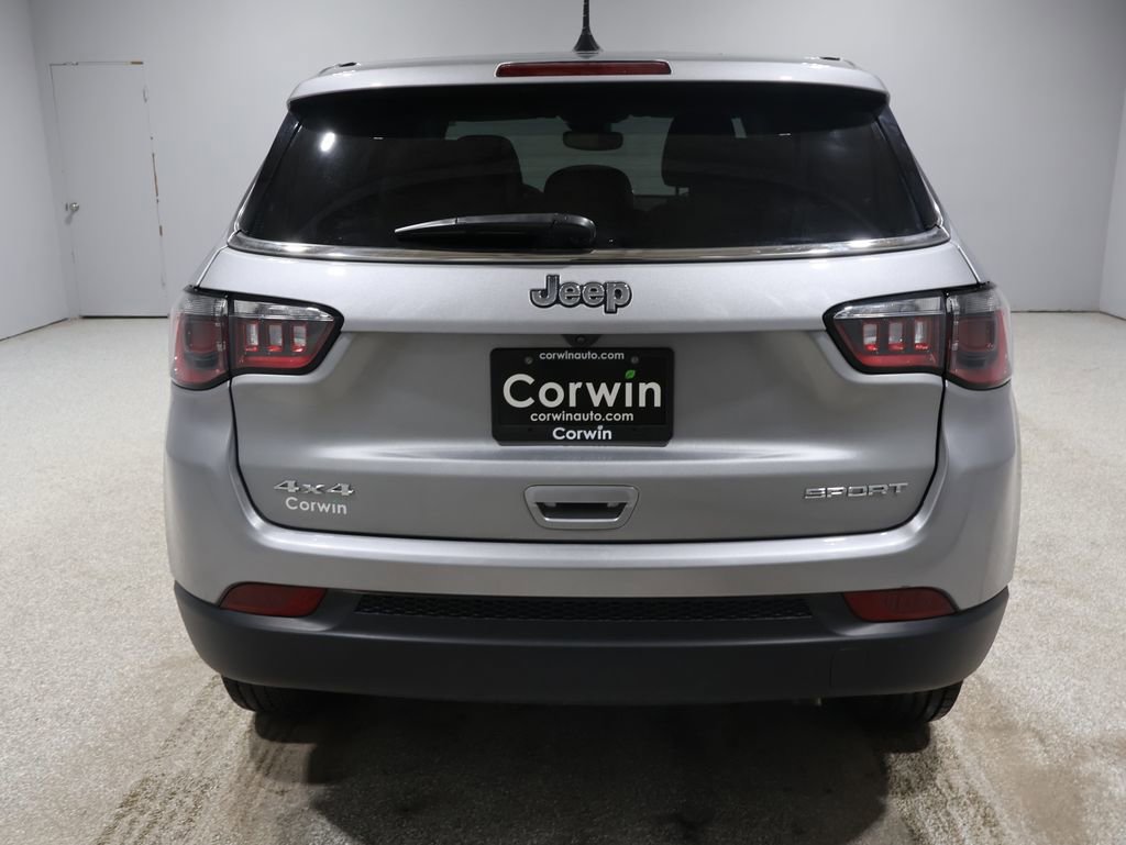 Used 2022 Jeep Compass Sport image 3