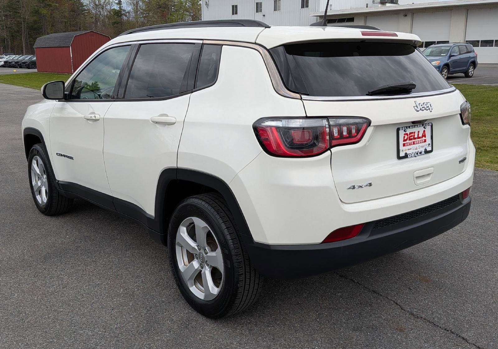 Used 2020 Jeep Compass Latitude w/ Cold Weather Group AWD/4WD image 7