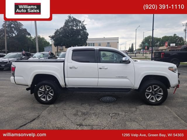 Used 2017 Toyota Tacoma Limited w/ Tow Package AWD/4WD image 3