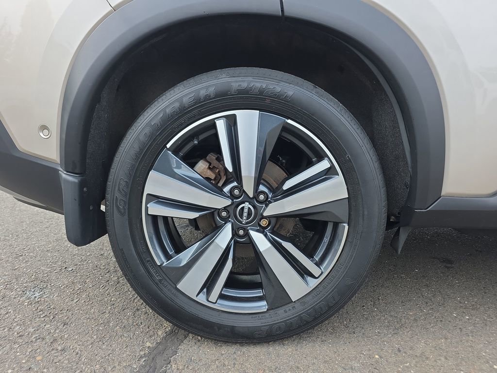 Used 2023 Nissan Rogue Platinum w/ Platinum Premium Package image 12