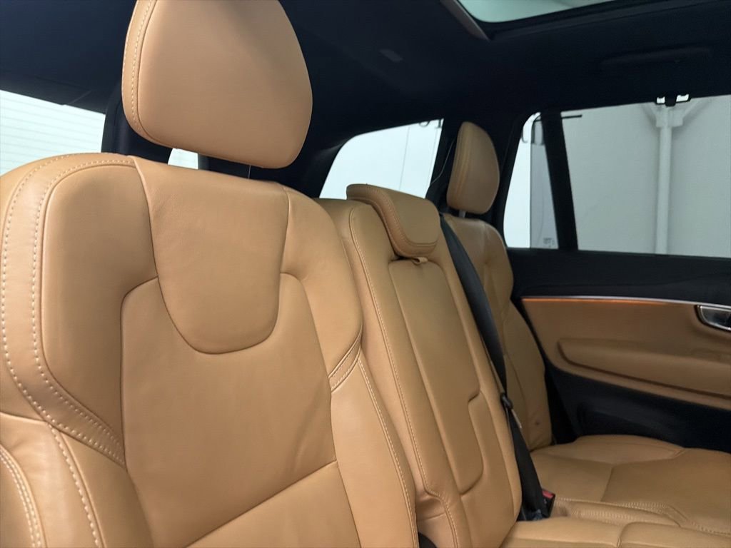 Used 2023 Volvo XC90 T8 Ultimate w/ Lounge Package AWD/4WD image 28