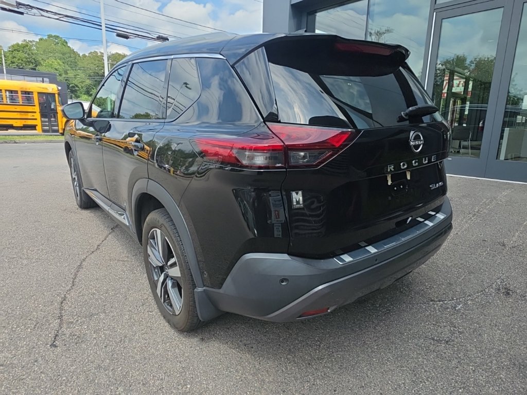 Certified 2023 Nissan Rogue SL w/ SL Premium Package AWD/4WD image 4