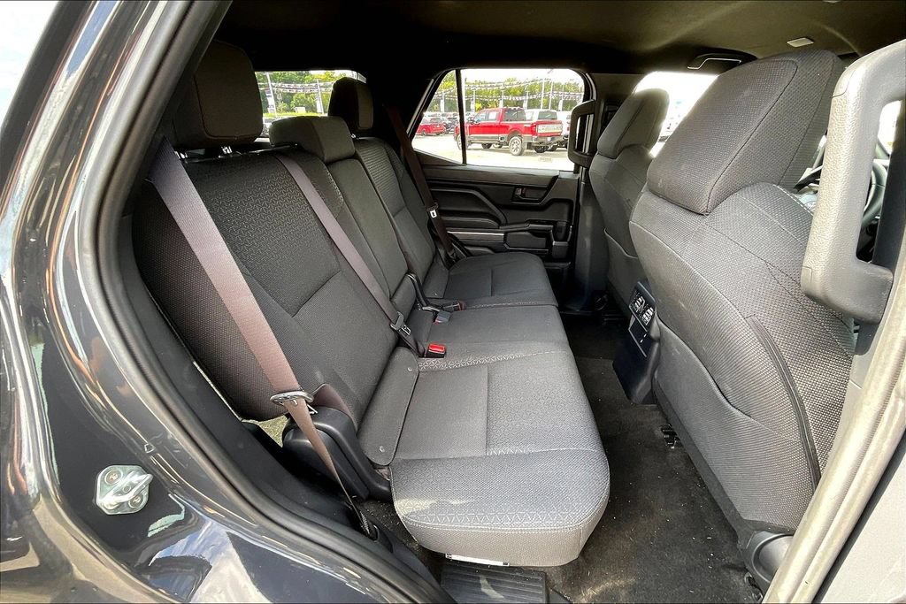 Used 2025 Toyota 4Runner SR5 AWD/4WD image 24
