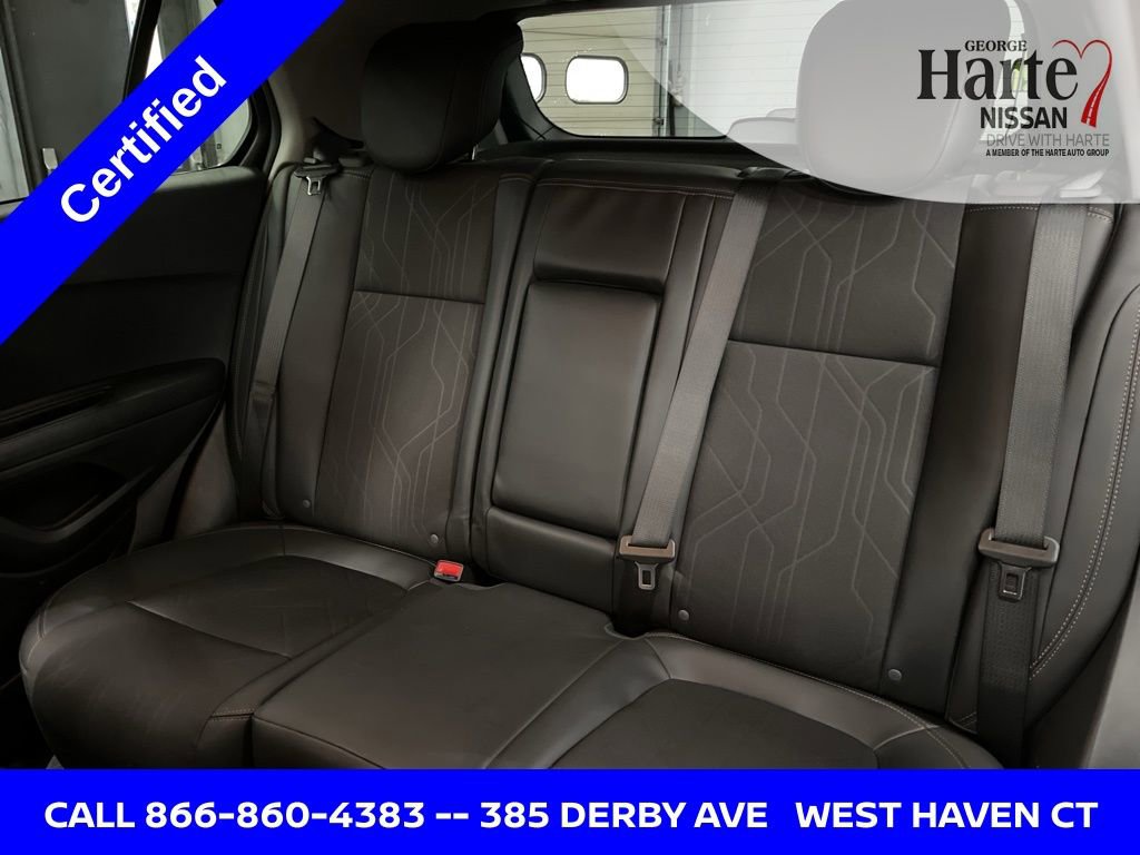 Used 2022 Chevrolet Trax LT w/ LT Convenience Package image 26