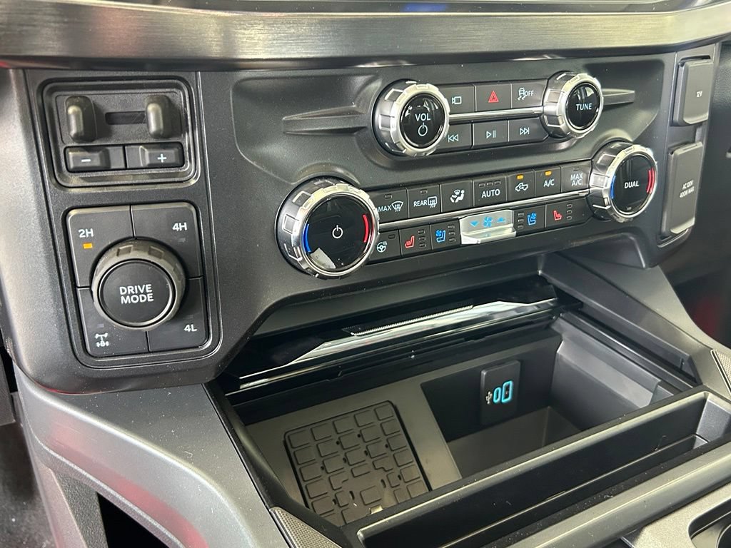 New 2026 Ford F250 Lariat w/ Black Appearance Package AWD/4WD image 40