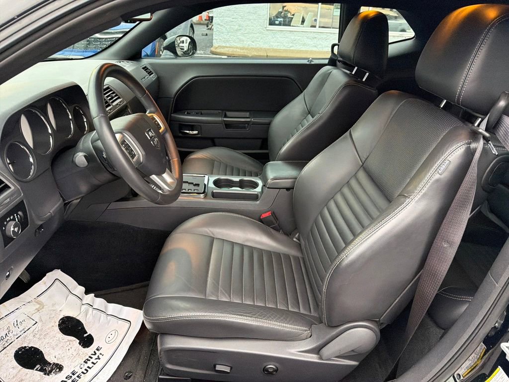 Used 2013 Dodge Challenger SXT Plus image 10