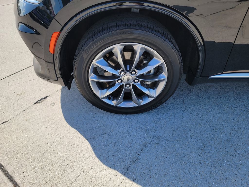 Used 2022 Dodge Durango SXT w/ Anodized Platinum Package RWD image 9