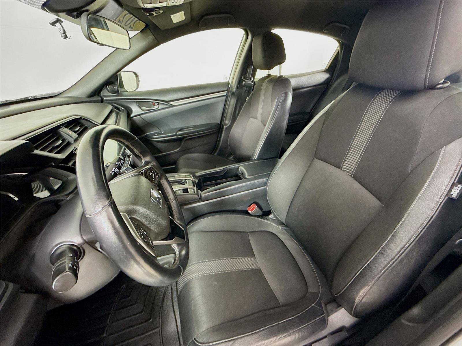 Used 2021 Honda Civic Sport image 5