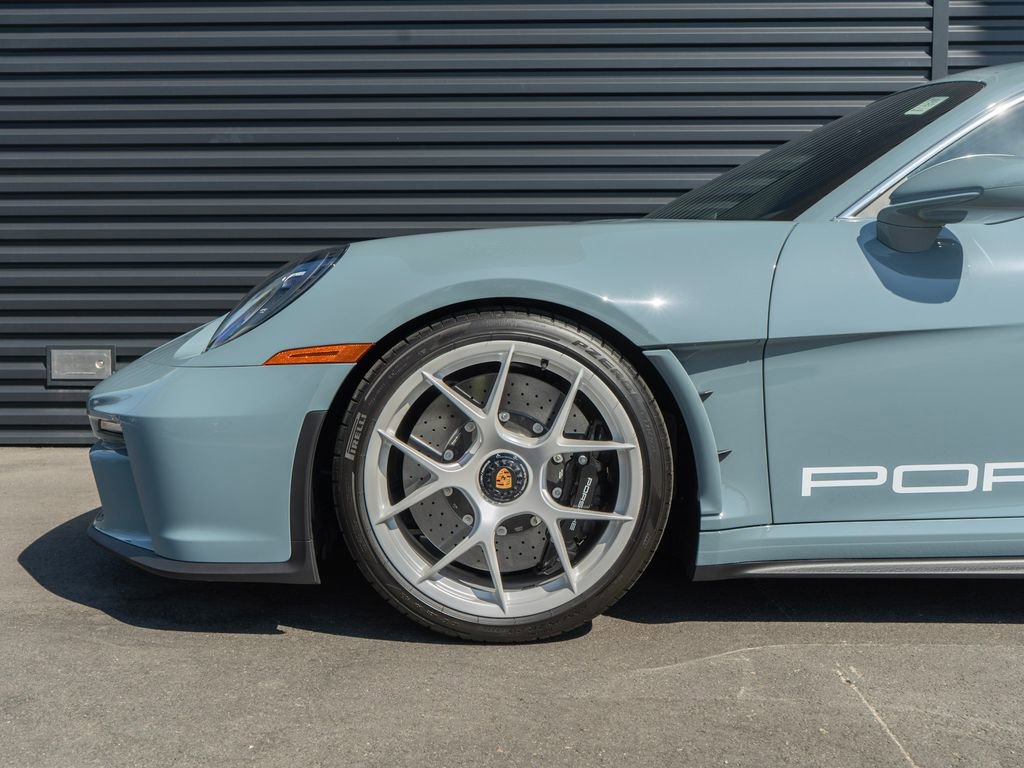 Certified 2024 Porsche 911 GT3 RS RWD image 12