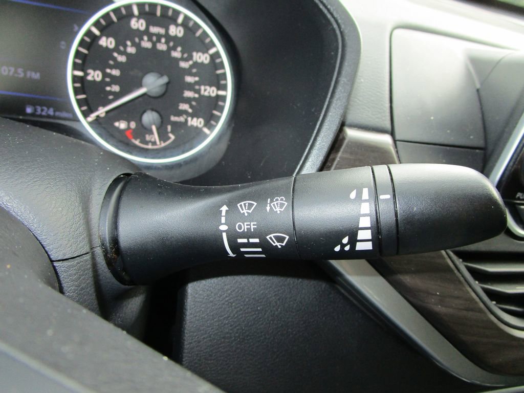 Used 2024 Nissan Altima 2.5 SV image 26