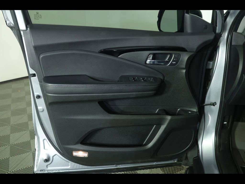 Used 2020 Honda Ridgeline RTL-E image 30