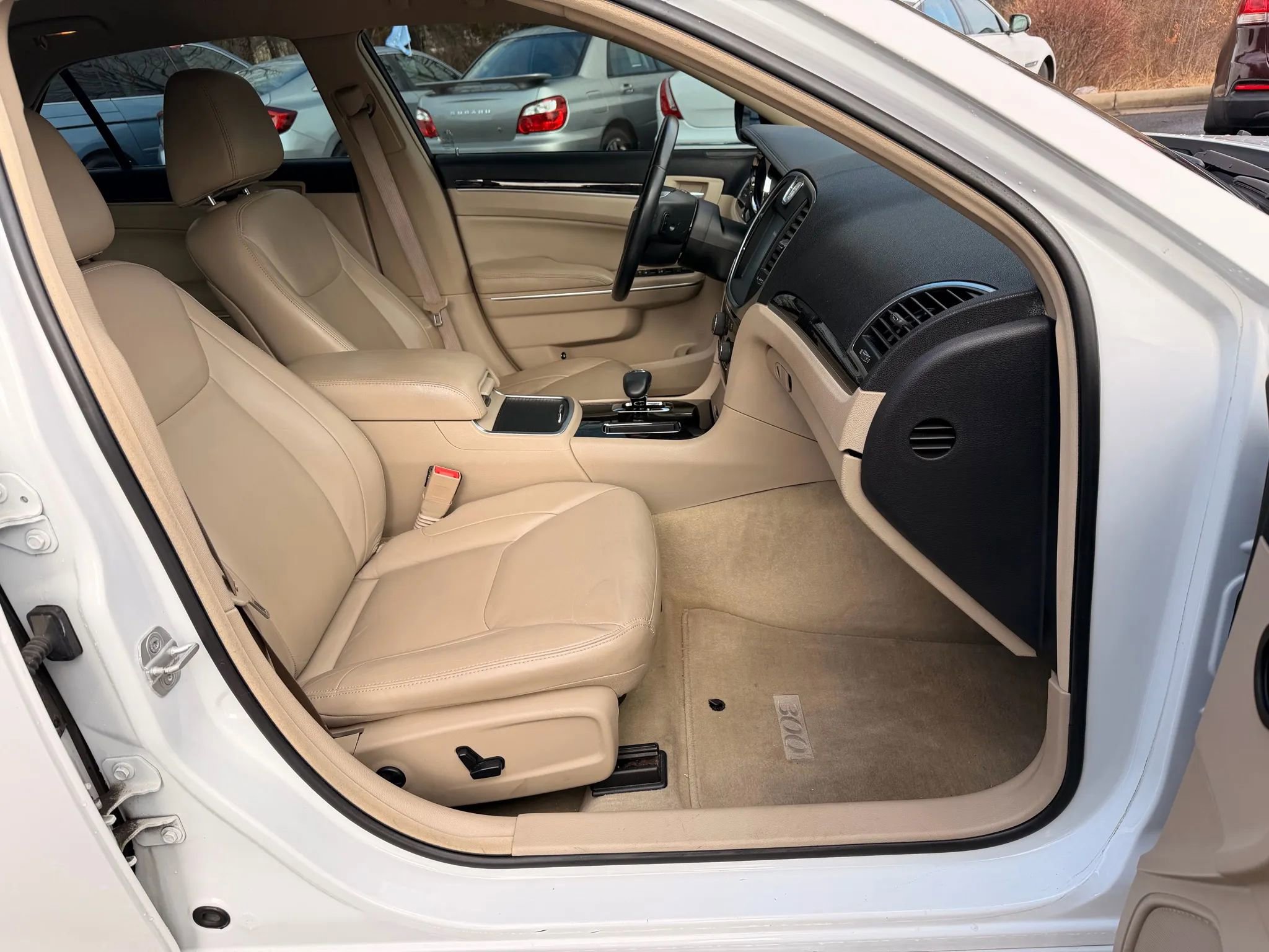 Used 2012 Chrysler 300 Limited image 15