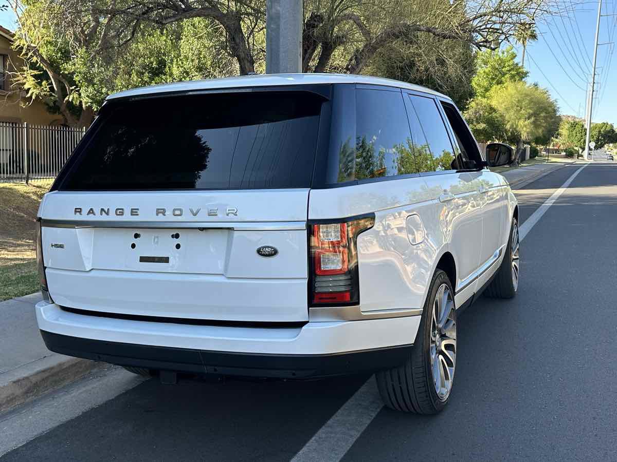 Used 2014 Land Rover Range Rover HSE image 8