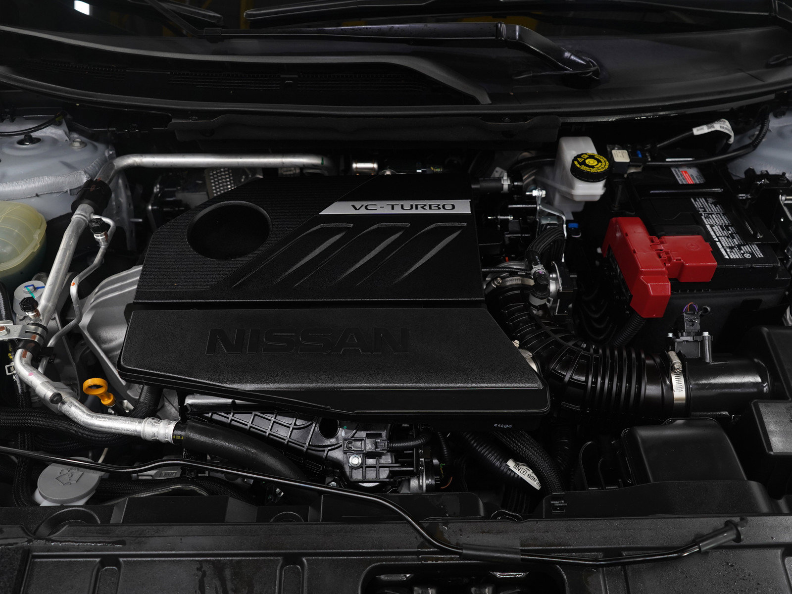 Used 2025 Nissan Rogue SV image 31