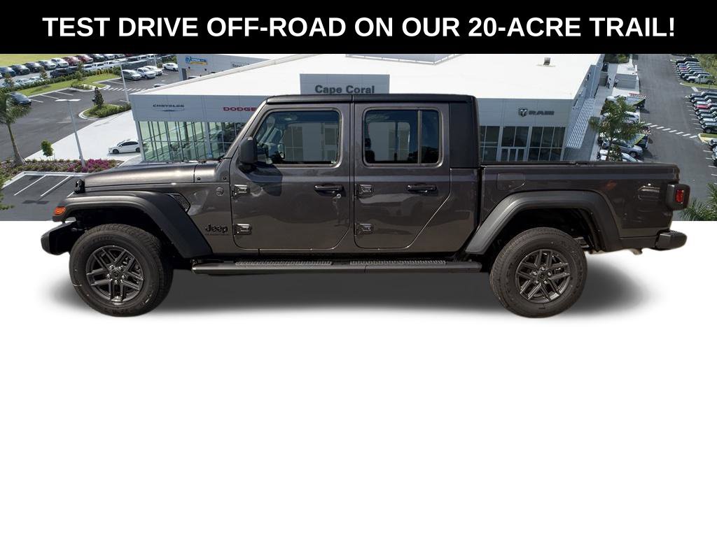 New 2026 Jeep Gladiator Sport AWD/4WD image 8